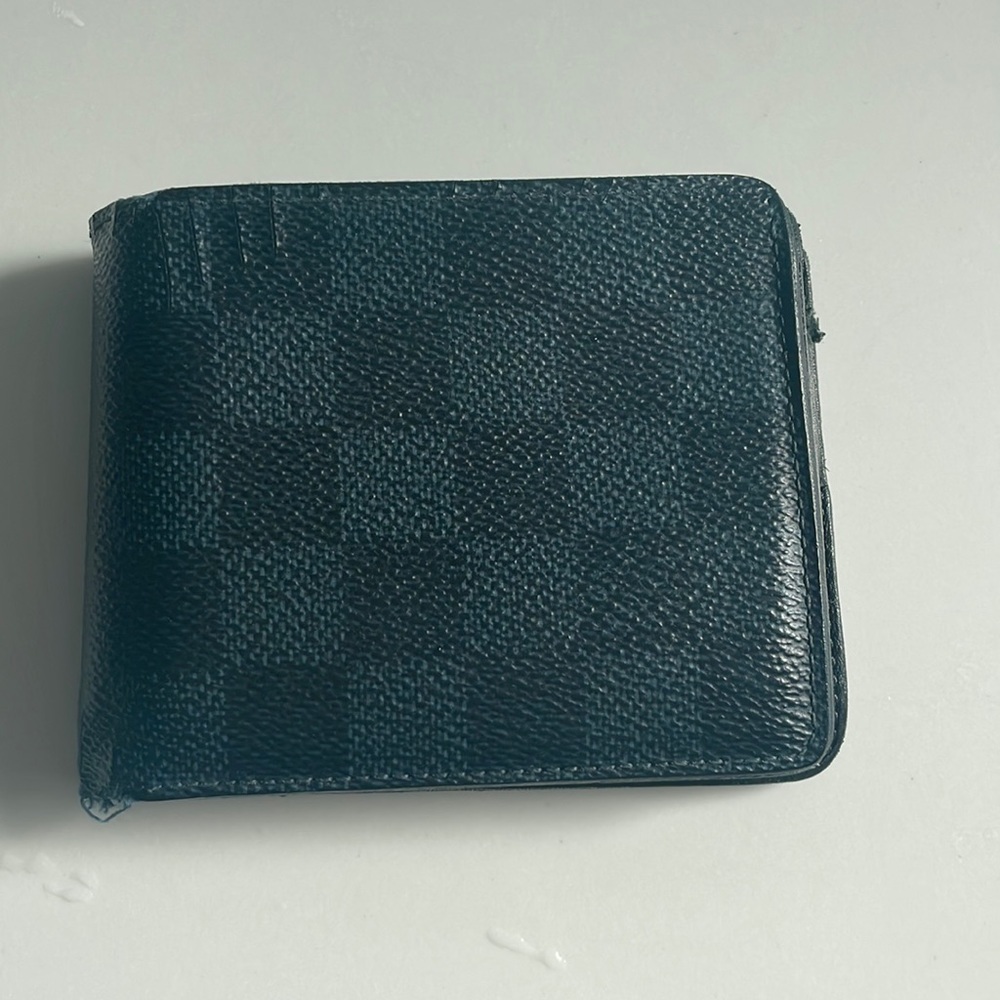 Mens Louis Vuitton wallet